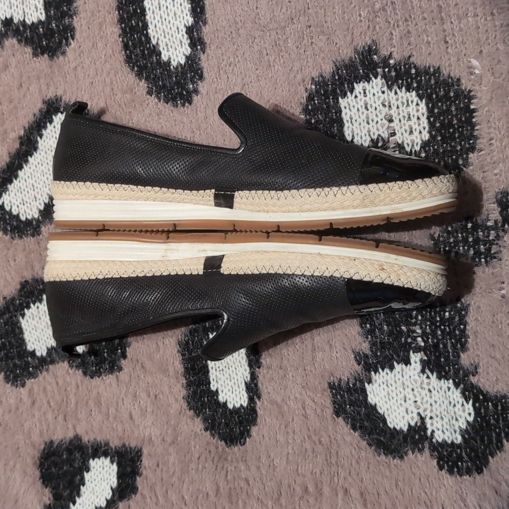 Vagabond Black Textured Women's Loafers - Picture 5 of 7